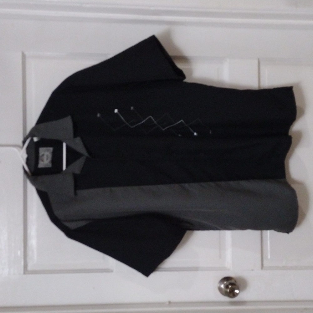 Bruno New York Men's Shirt Size XL Black and Gray Shortsleeve